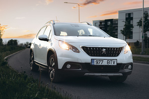 Peugeot 2008 Allure Plus (2017) 89000km (11 foto / 15)
