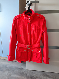Ilus peaaegu uus Hilfiger jope (3 foto / 4)