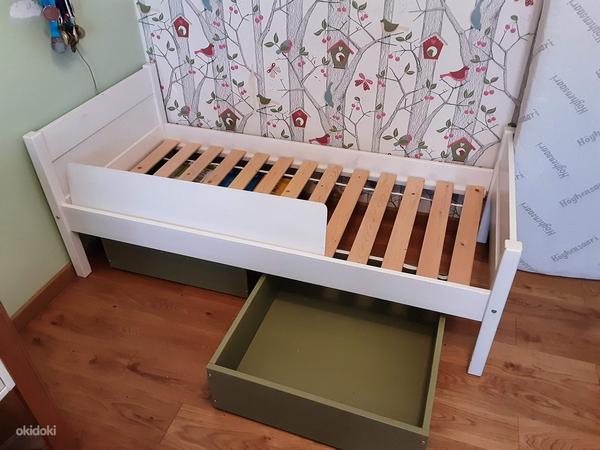 Детская кроватка с ящиками (фото #1)