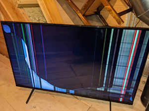 Müüa vigase paneeliga Sony android TV KD43X85JAEP (2 foto / 2)