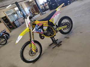 Продать или обменять suzuki rm125 (2 фото из 3)