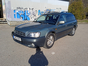 Subaru Legacy Outback (5 фото из 10)
