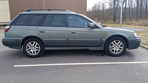 Subaru Legacy outback (3 фото из 12)