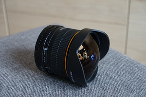 SAMYANG FISH - EYE - 200.- Canon (2 foto / 3)