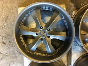 Porsche Cayenne/ VW Touareg/ Audi Q7 R22" литые диски (5 фото из 10)