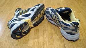 Кроссовки Adidas (3 фото из 4)