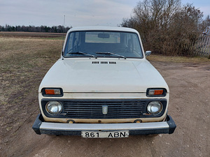 Lada Niva VAZ 2121 (2 foto / 8)