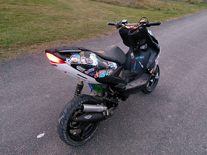 Yamaha Aerox 50cc 2004a Roller / Mopeed (5 foto / 7)