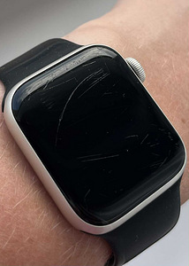 Apple Watch SE 2nd Gen, GPS+Cellular (4 foto / 4)