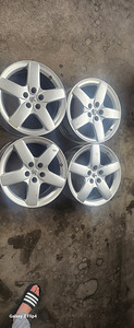 Продаются оригинальные литые диски Peugeot 407 (1 фото из 2)