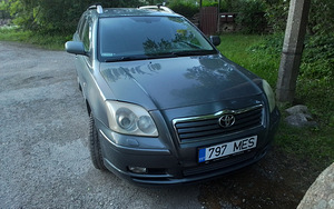 Toyota avensis 1,8 (1 foto / 4)
