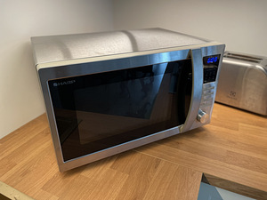SHARP R242INW Mikrolaineahi (4 foto / 4)