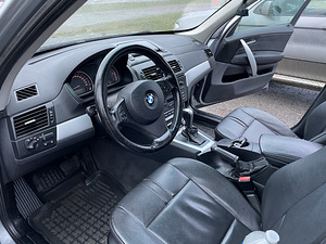 BMW X3 (11 фото из 11)