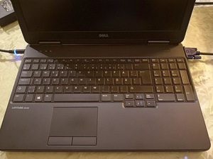 DELL E5540 (ekraaniveaga) 130W LAADIJA+DOKK (6 foto / 10)