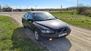 Volvo s60 (3 фото из 11)