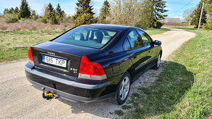 Volvo s60 (4 фото из 11)