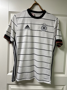 ADIDAS T-särk, suurus 176 (15-16) (1 foto / 2)