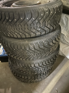 4x108 peugeot plekkveljed ja naastrehvid r15 (1 foto / 4)