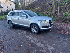 Ауди q7 (2 фото из 6)