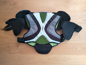 Jäähoki vanaaegne rinnakaitse Nike Bauer (2 foto / 2)