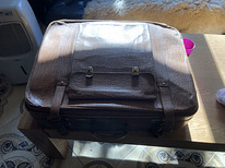 Кожаные чемоданы