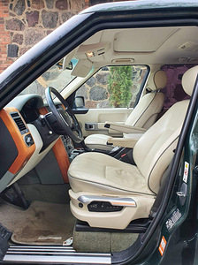 Land Rover Range Rover 4.4 V8 210KW 2005a (10 foto / 14)