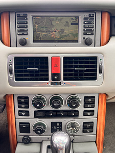 Land Rover Range Rover 4.4 V8 210KW 2005a (14 foto / 14)