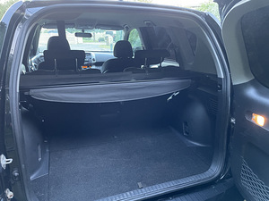 Toyota RAV-4 (7 фото из 9)
