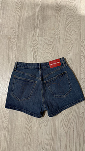Calvin Klein №28 Шорты (2 фото из 3)