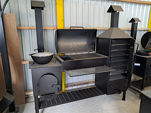 Ahi, grill ja suitsuahi komplektis (3 foto / 3)