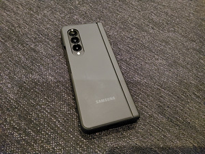 SAMSUNG GALAXY Z FOLD 4 (3 foto / 5)