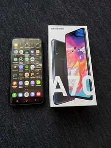 Samsung A70 128GB (1 foto / 3)