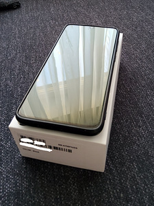 Samsung A70 128GB (2 foto / 3)
