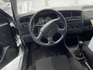 Volkswagen golf 1.9td (6 foto / 7)