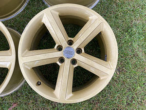 5x112 Audi 18” veljed (7 foto / 7)