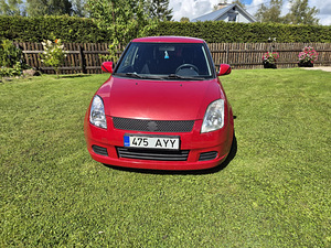 SUZUKI SWIFT (2 фото из 15)