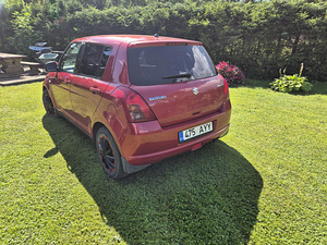 SUZUKI SWIFT (4 фото из 15)