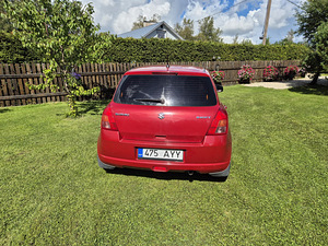 SUZUKI SWIFT (6 фото из 15)
