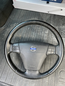 Руль volvo v50 (1 фото из 2)