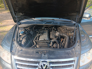 VW Touareg (4 foto / 12)