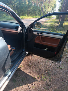 VW Touareg (8 foto / 12)
