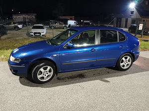 Seat leon (9 foto / 12)