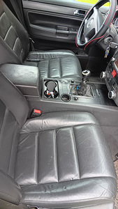 VW Touareg (4 фото из 9)