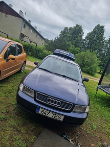 Audi A4 B5 (6 фото из 9)