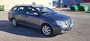 Toyota Avensis (1 foto / 8)