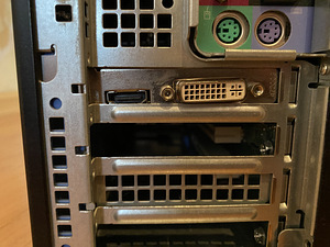 Dell Optiplex 980 ( i7 2.8ghz, 8GB ram, 500GB HDD) (10 foto / 10)