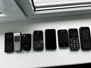 Vanad telefonid varuosadeks (3 foto / 3)