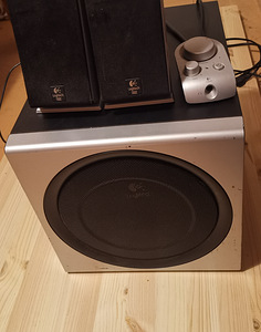 Arvutikõlarid Logitech Z-2300 (1 foto / 4)