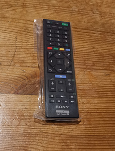 Teleripult Sony RMT-TX450E (1 foto / 3)