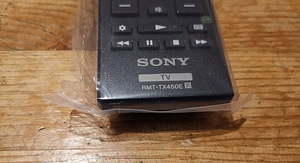 Teleripult Sony RMT-TX450E (3 foto / 3)